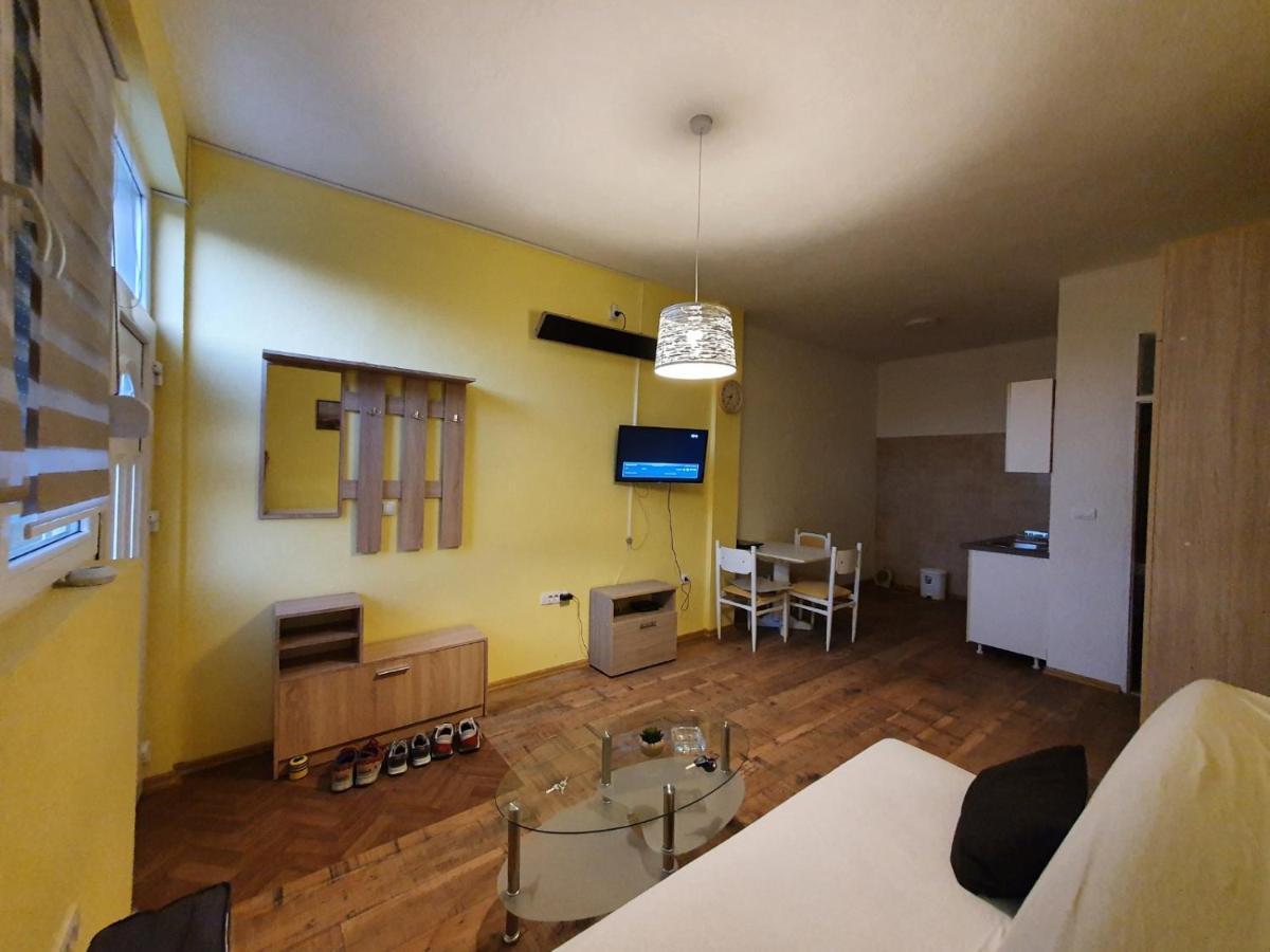 Apartmani Sarti Баня Лука Екстериор снимка